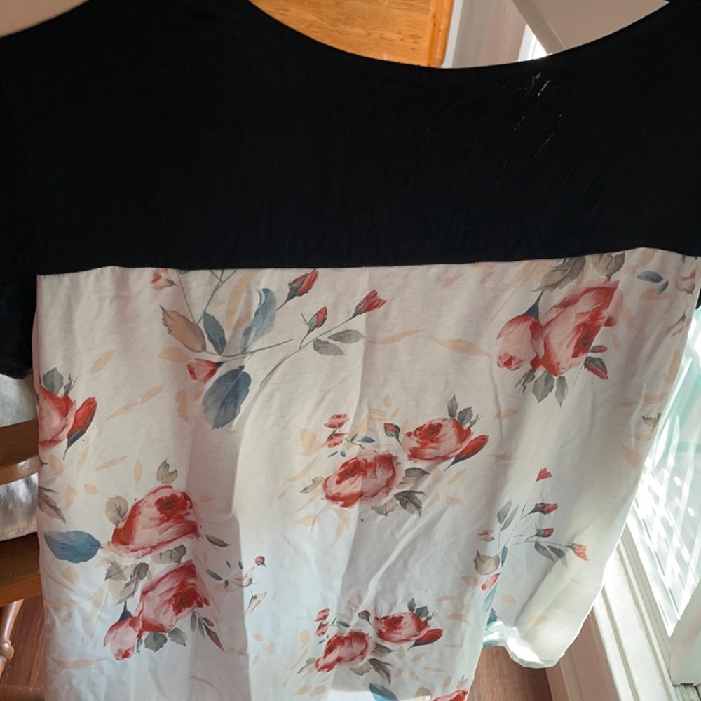 short sleeve floral shirt Front black back floral